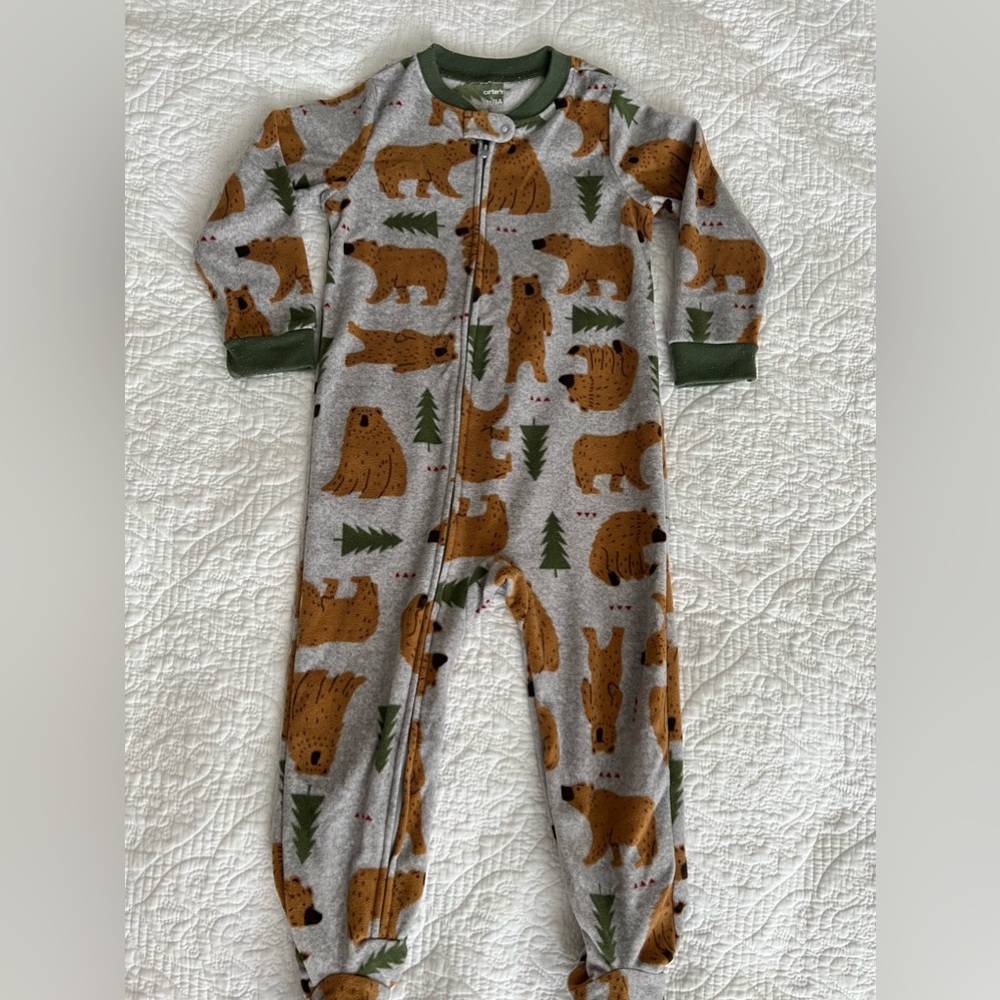 Toddler 1-Piece Bear Footie Pajamas. Size toddler 3T. 100% polyester
